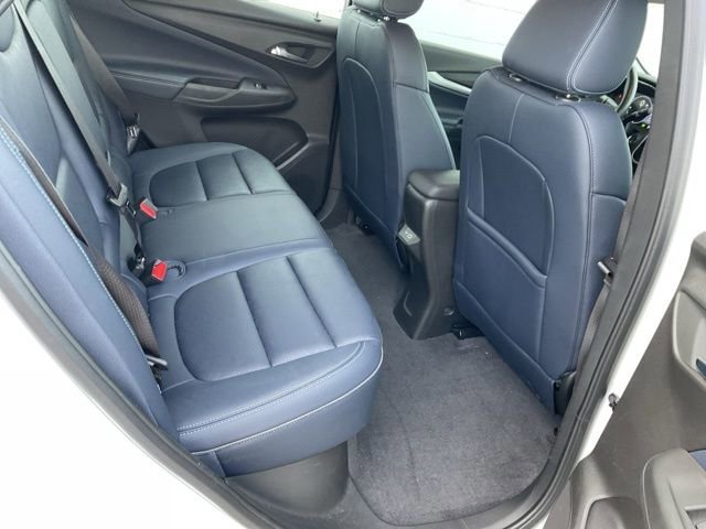 Used 2022 Chevrolet Bolt EUV LT w/ Convenience Package image 9