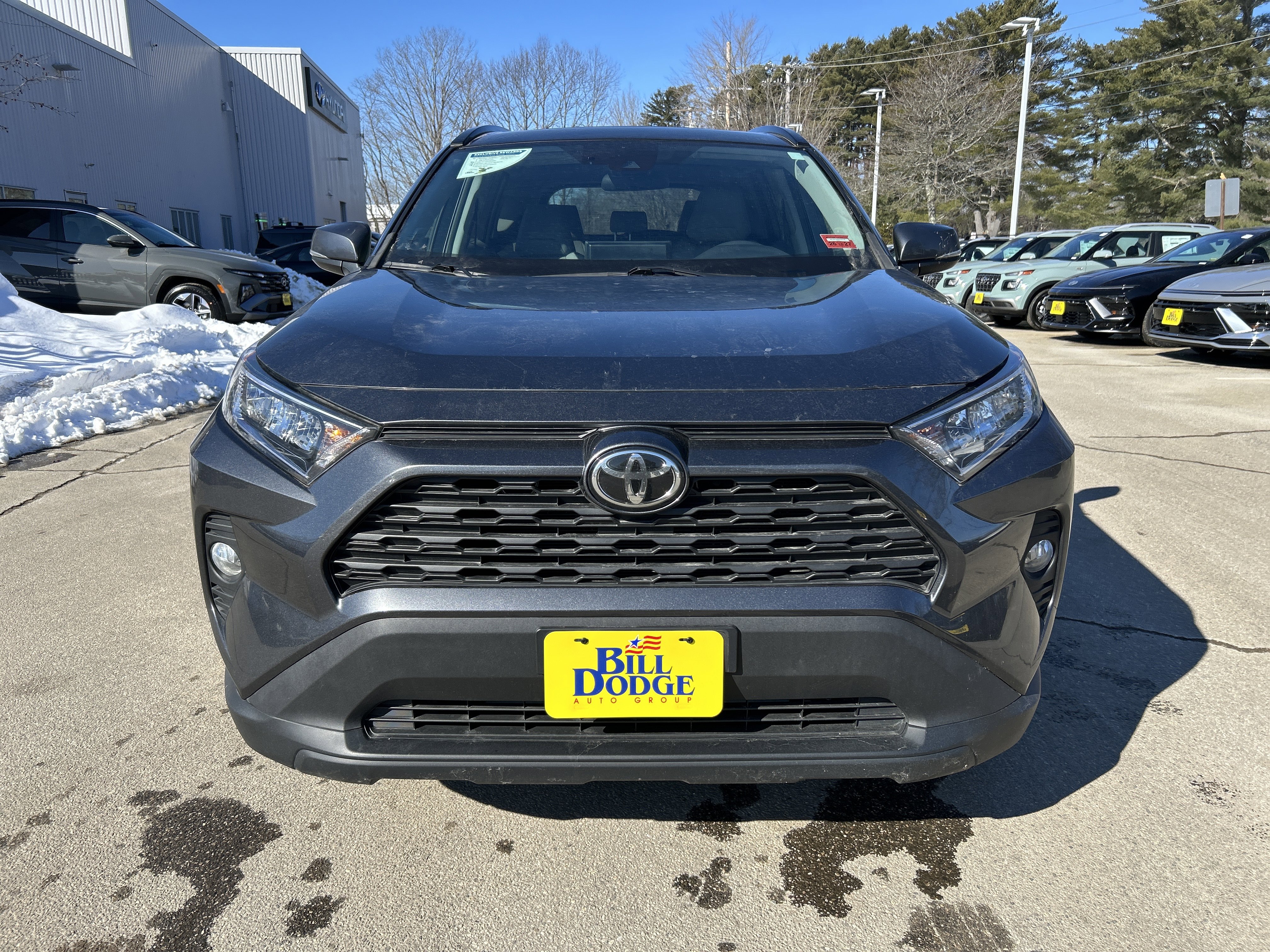 Used 2020 Toyota RAV4 XLE Premium image 2