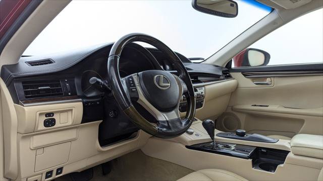 Used 2015 Lexus ES 350 w/ Premium Package FWD image 22
