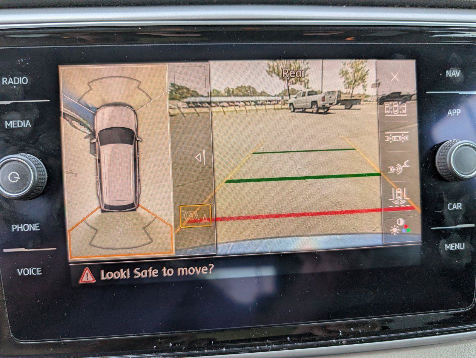 Used 2018 Volkswagen Atlas SEL Premium AWD/4WD image 18