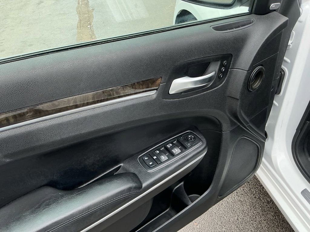 Used 2013 Chrysler 300 C w/ Light Group image 16