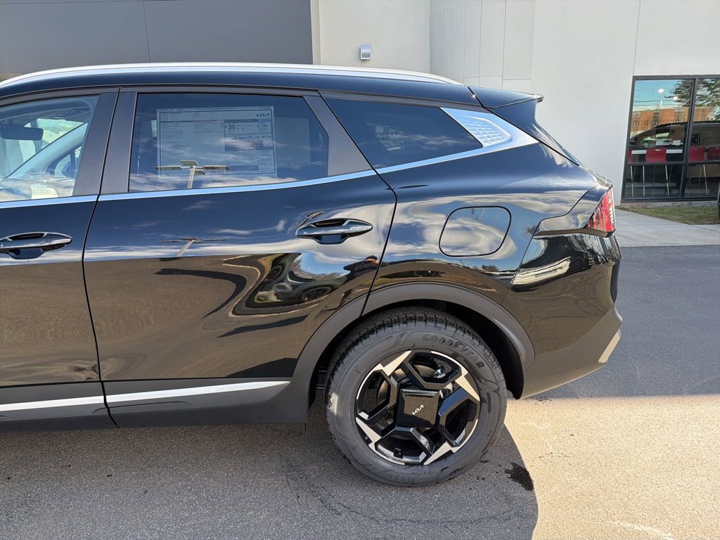 New 2026 Kia Sportage EX image 9