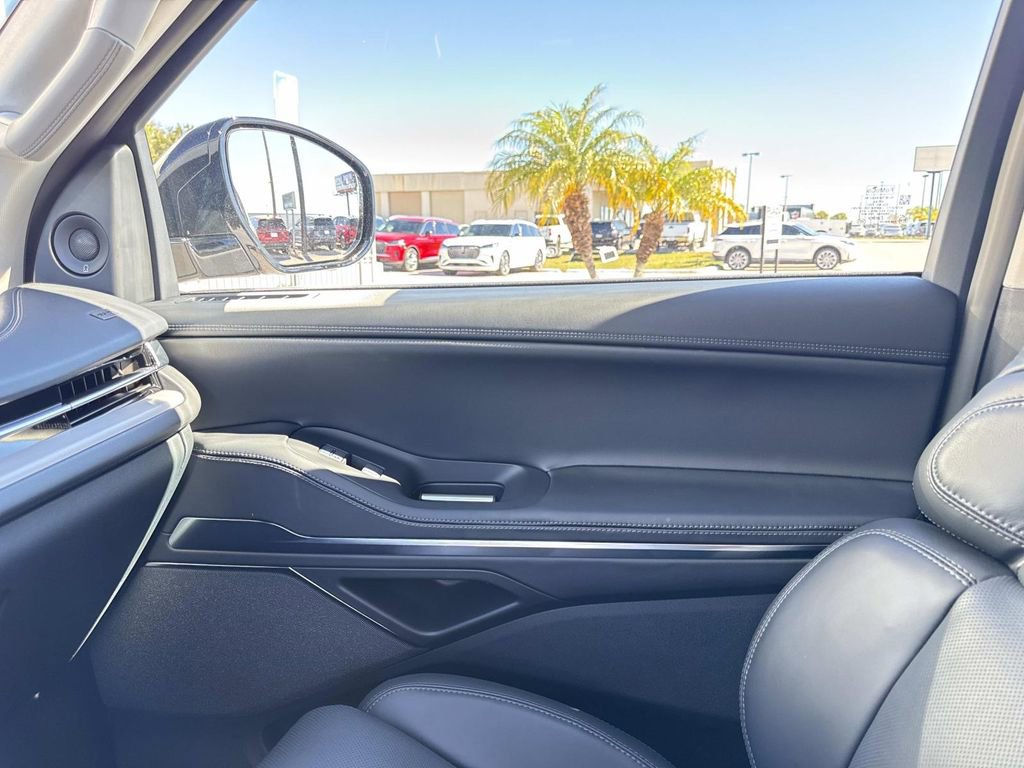 New 2026 Lincoln Navigator Reserve image 25