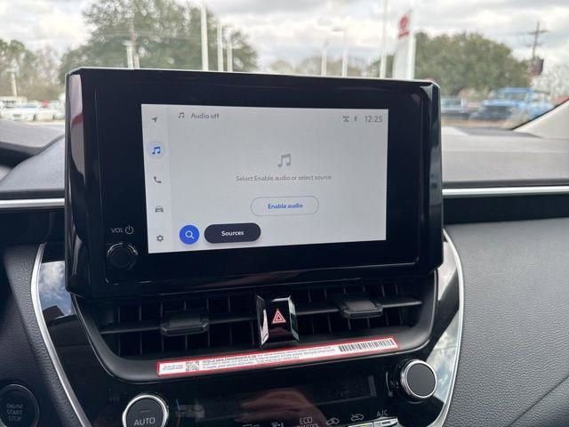 Used 2025 Toyota Corolla LE w/ LE Premium Package image 34