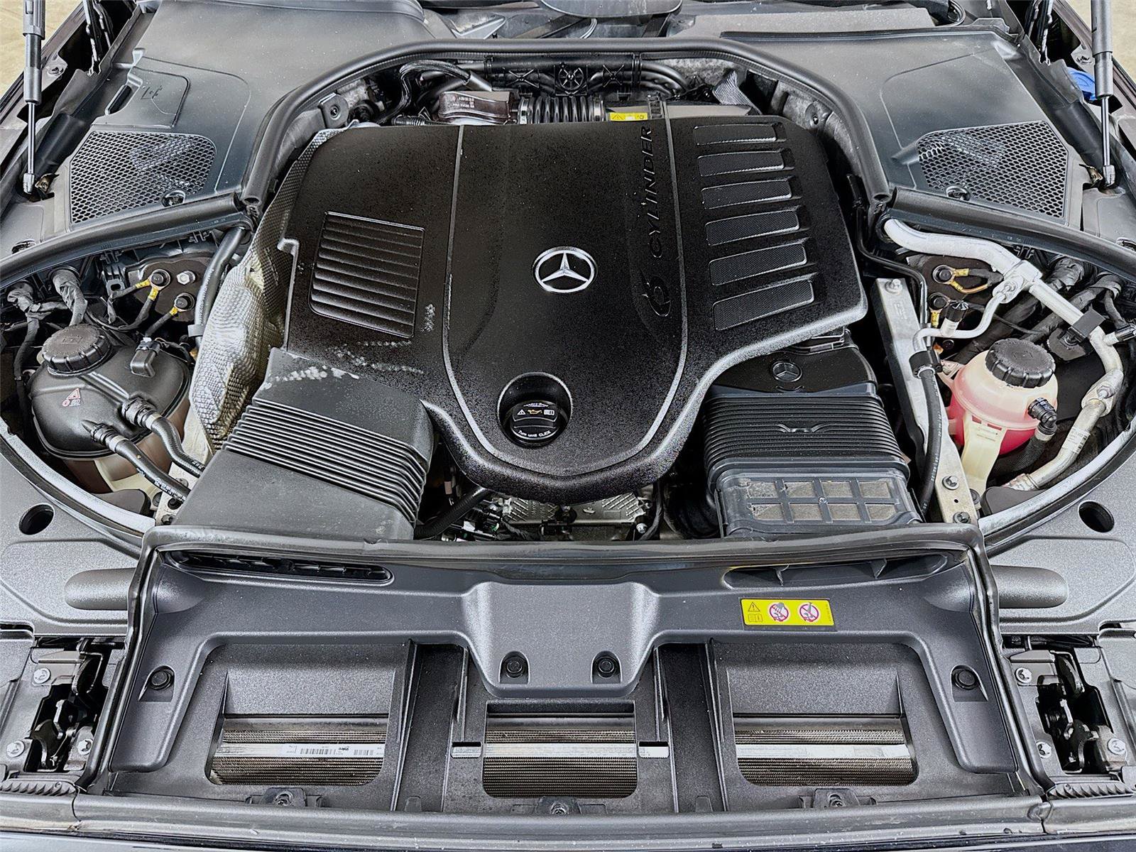Used 2022 Mercedes-Benz S 500 4MATIC w/ AMG Line Package image 32