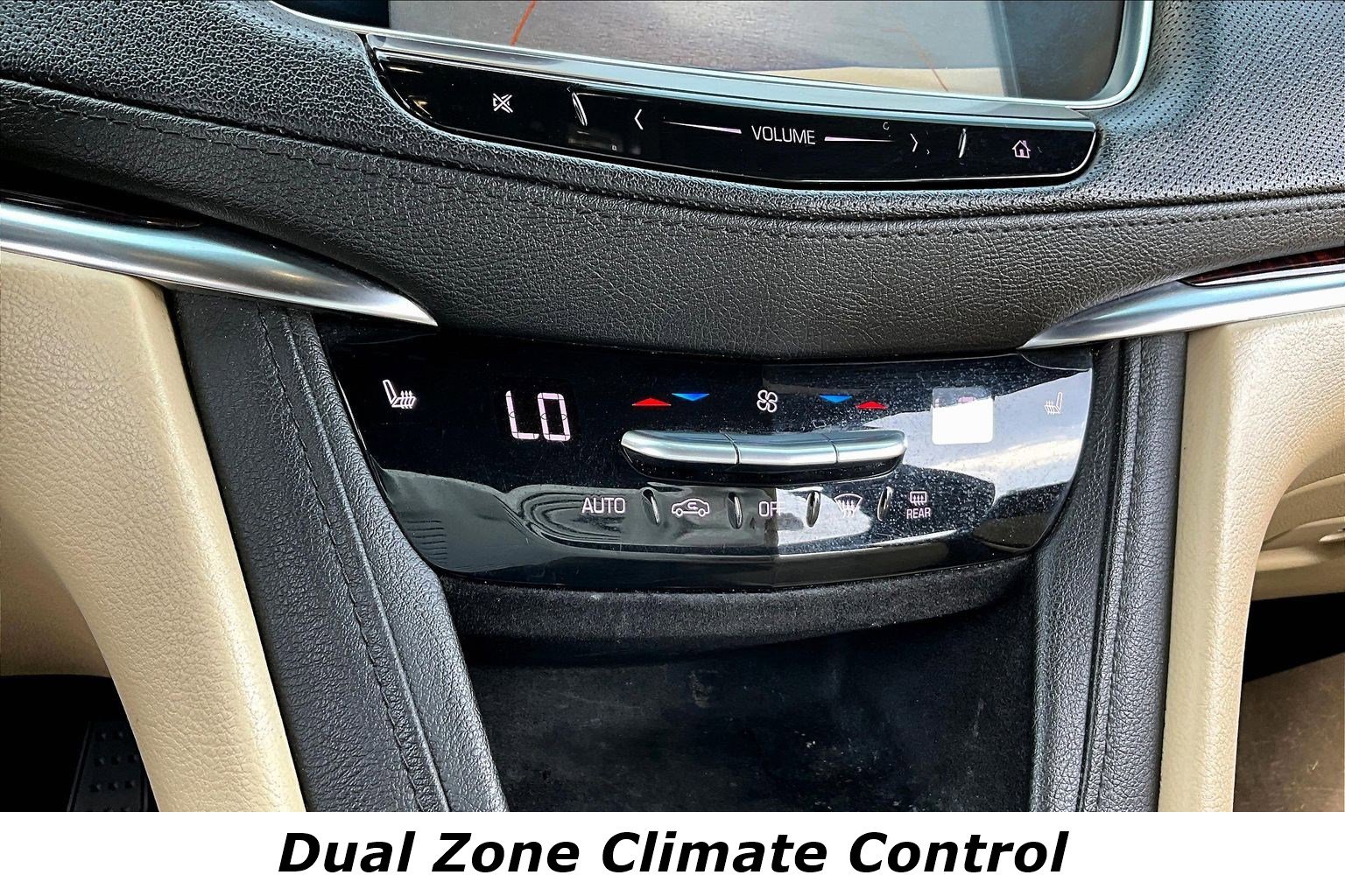 Used 2018 Cadillac XT5 Luxury w/ Driver Awareness Package image 15