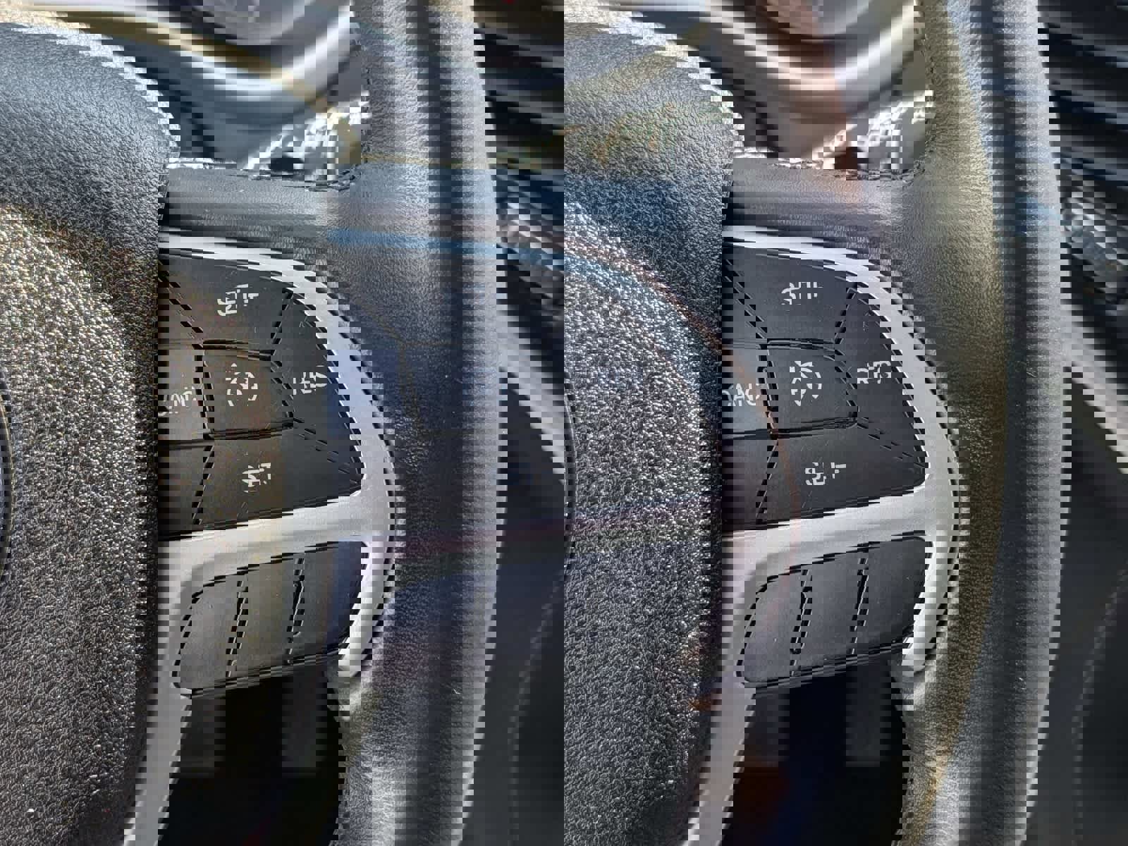 Used 2016 Jeep Cherokee Trailhawk w/ Comfort/Convenience Group image 21