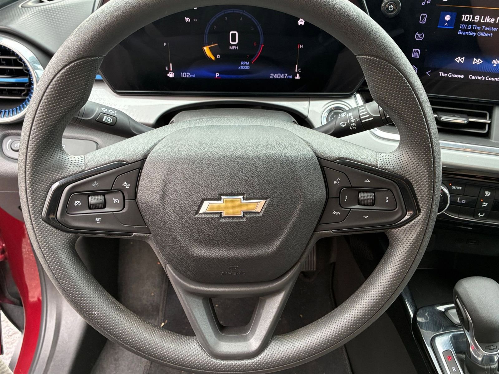 Used 2025 Chevrolet Trax LT FWD image 27