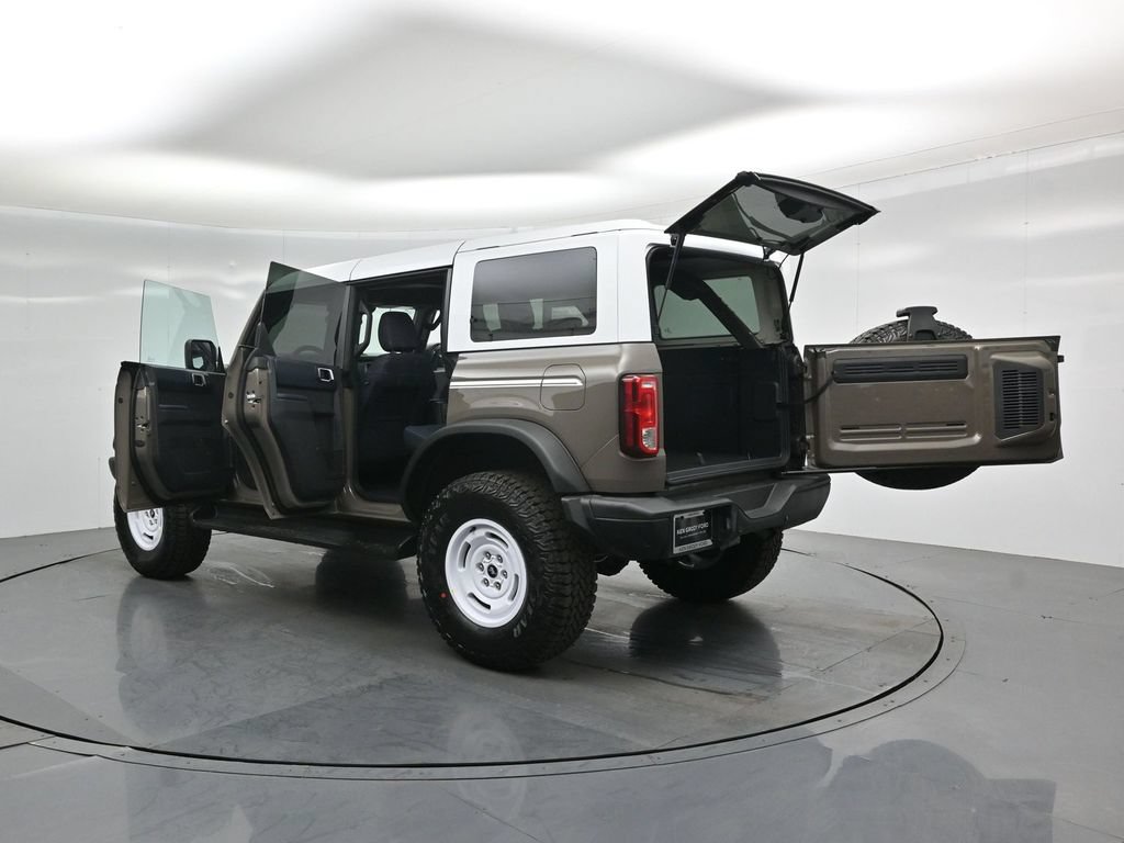 Certified 2026 Ford Bronco Heritage Edition AWD/4WD image 33