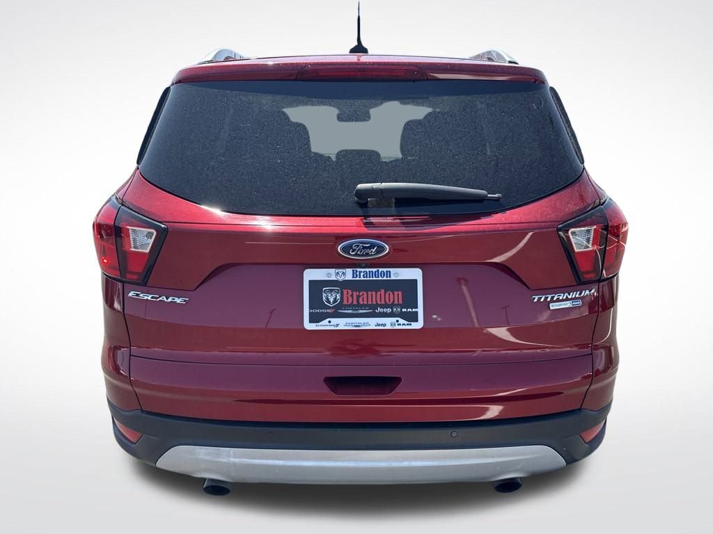 Used 2019 Ford Escape Titanium image 4