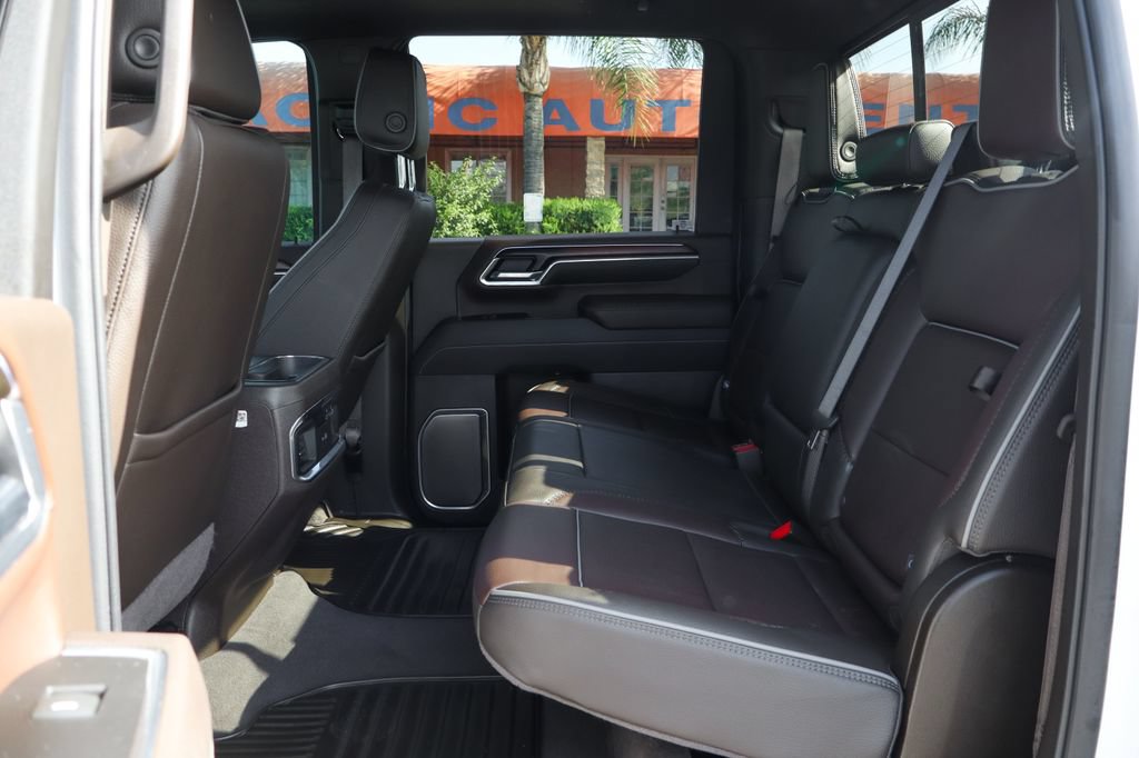 Used 2025 GMC Sierra 2500 Denali w/ Denali Reserve Package AWD/4WD image 46