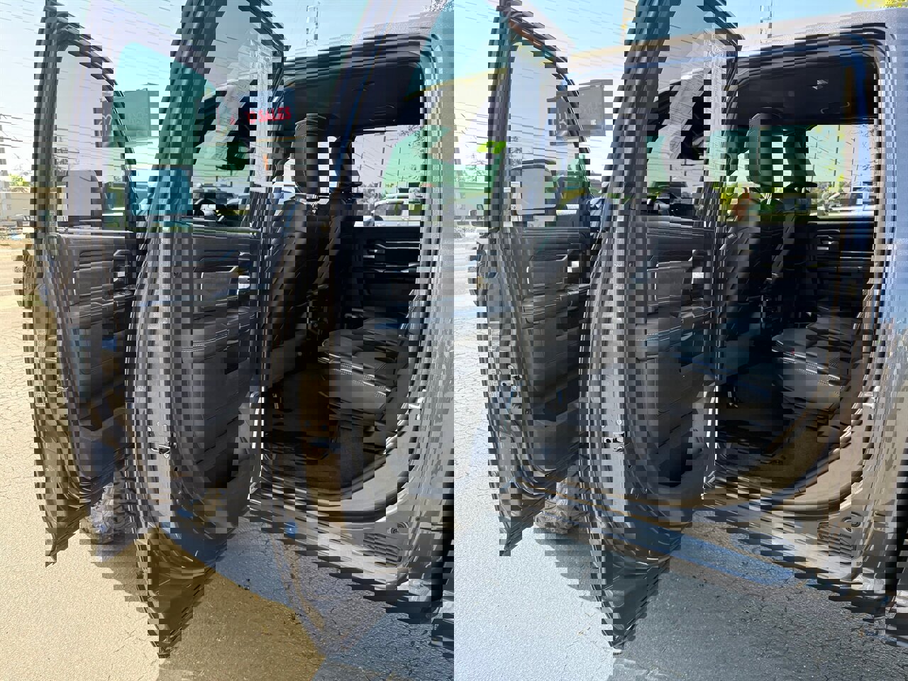 Used 2024 RAM 2500 Laramie w/ Night Edition image 14