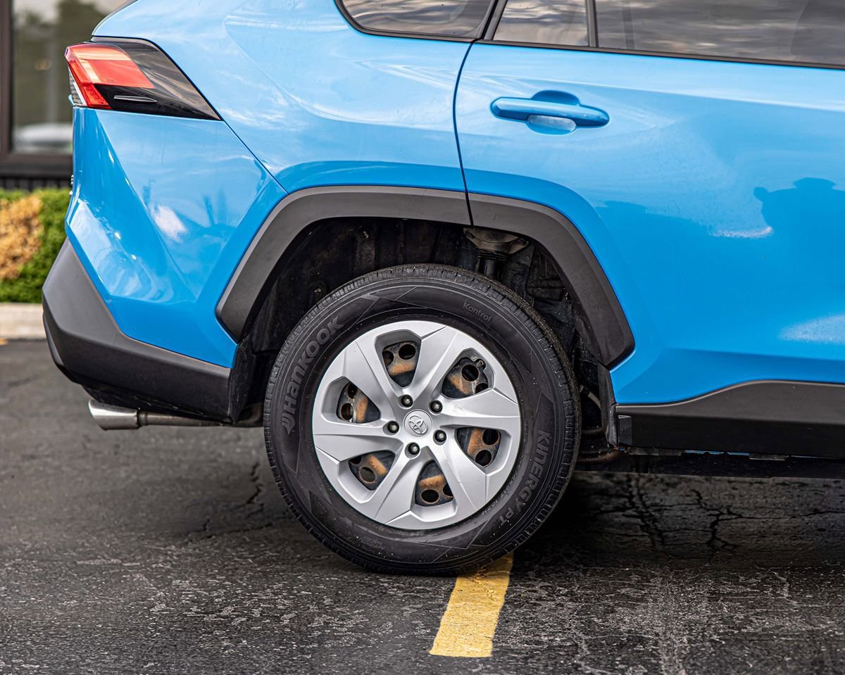 Used 2019 Toyota RAV4 LE w/ All Weather Liner Package AWD/4WD image 10