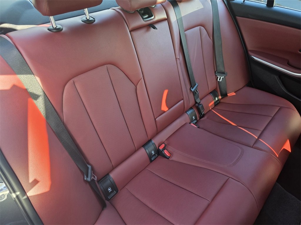 Certified 2022 BMW 330i Sedan w/ Premium Package 2 image 27