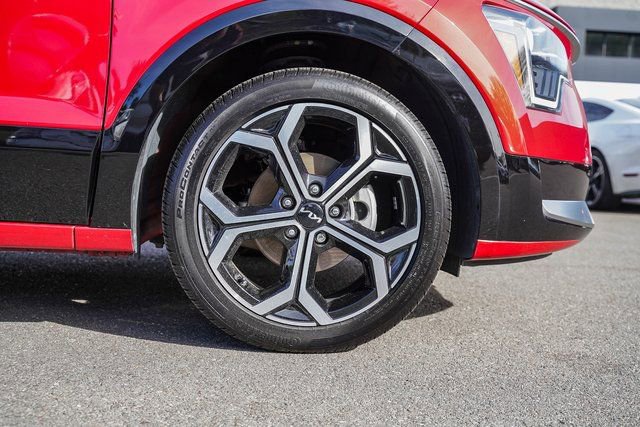 Certified 2023 Kia Niro EX Touring image 9