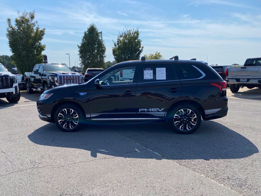 Used 2018 Mitsubishi Outlander GT AWD/4WD image 12