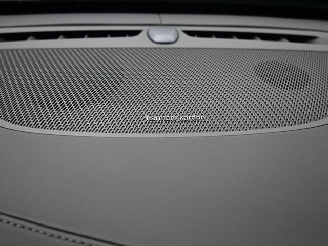 New 2026 Volvo XC90 B6 Plus w/ Protection Package Premier image 37