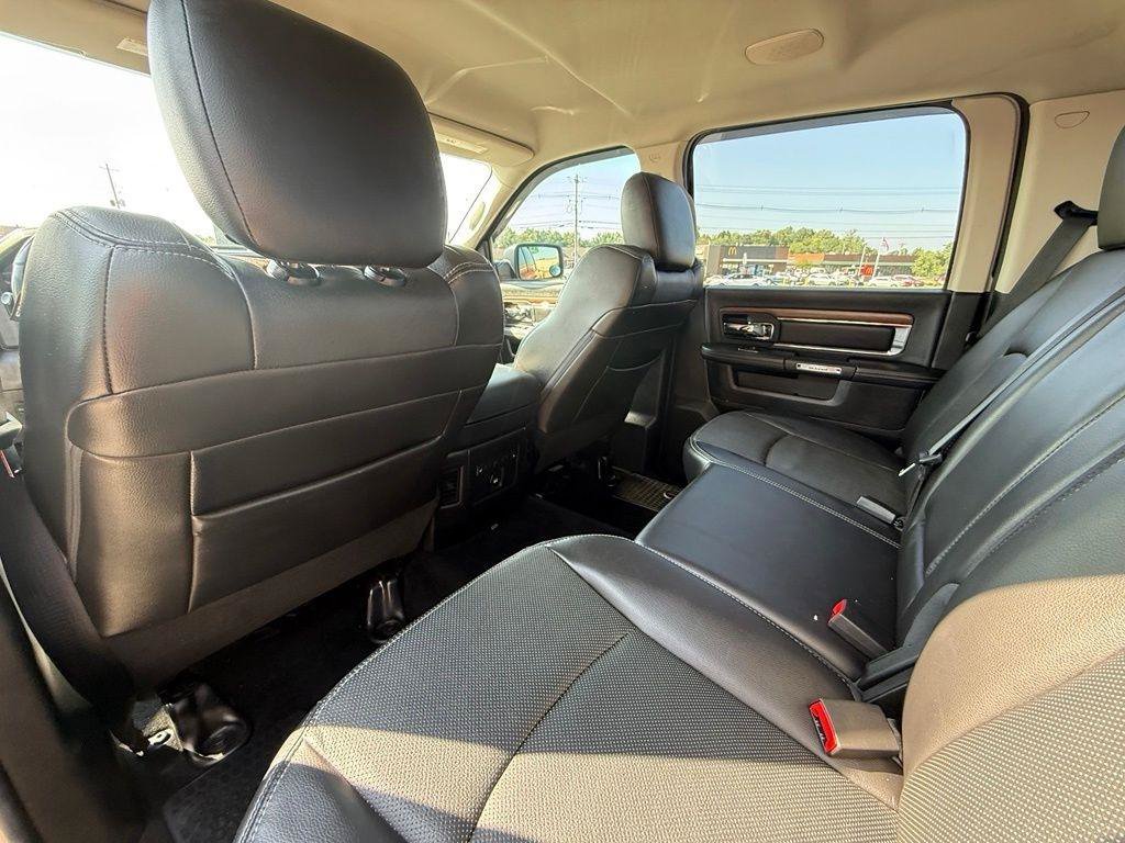 Used 2014 RAM 2500 Laramie w/ Black Appearance Group AWD/4WD image 17