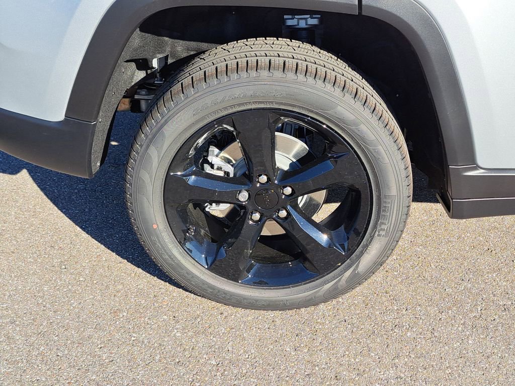 New 2025 Jeep Grand Cherokee Limited w/ Luxury Tech Group II AWD/4WD image 5