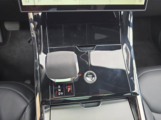 Used 2025 Land Rover Range Rover Sport SE image 27