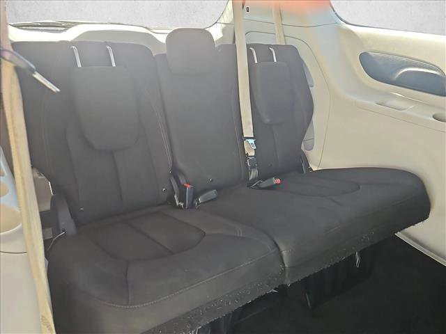 Used 2018 Chrysler Pacifica Touring Plus w/ Tire & Wheel Group image 21