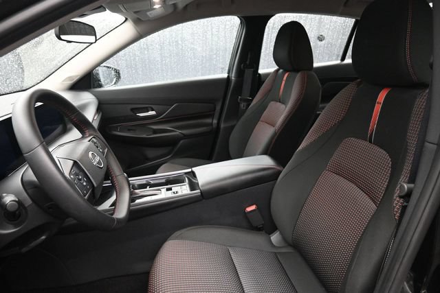Used 2026 Nissan Sentra SR w/ Floor Mat Package FWD image 16