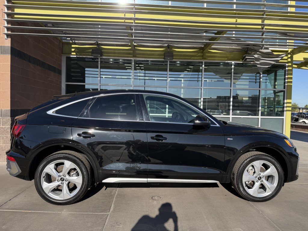Used 2024 Audi Q5 2.0T Premium Plus w/ Premium Plus Package AWD/4WD image 9