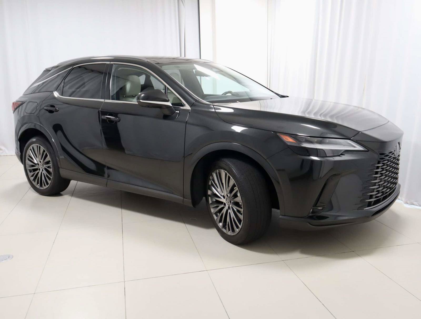 Used 2025 Lexus RX 450h AWD w/ Convenience Package image 7