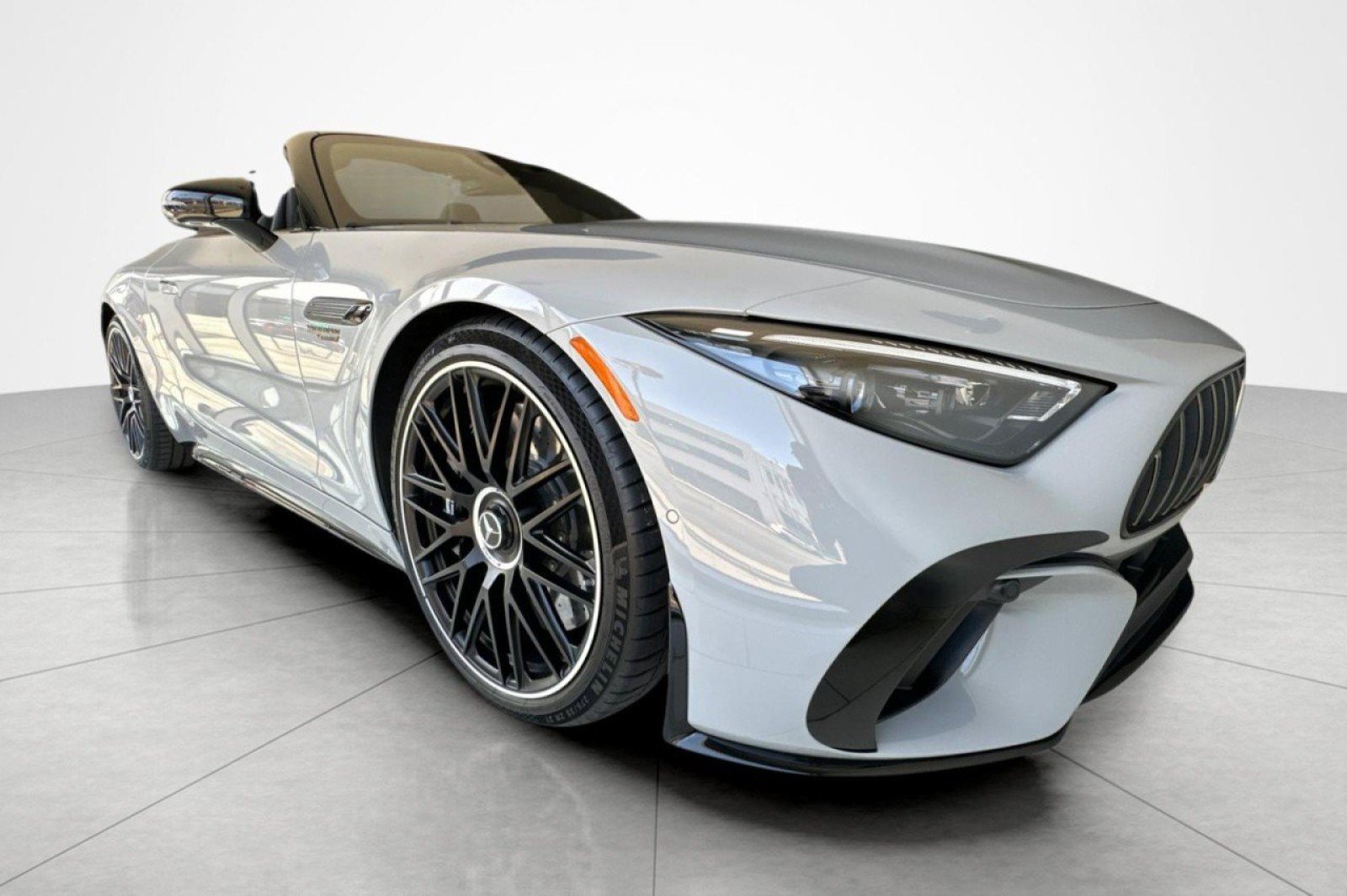 New 2025 Mercedes-Benz SL 63 AMG 4MATIC image 7