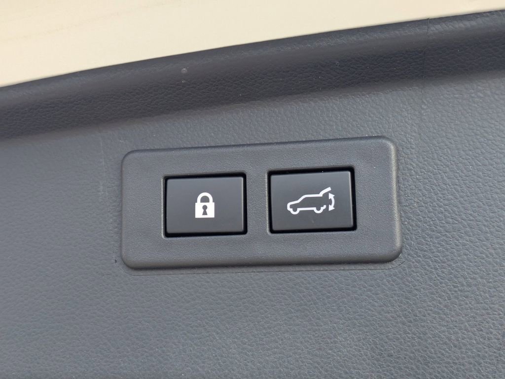 Used 2022 Subaru Outback Wilderness image 13