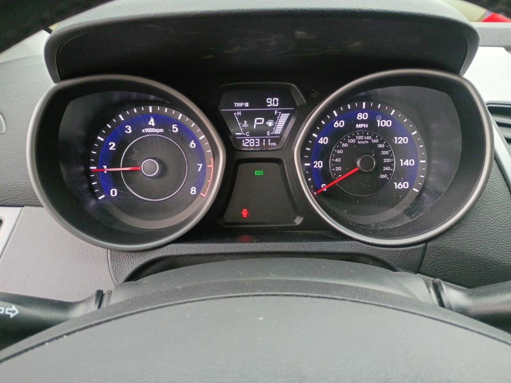 Used 2014 Hyundai Elantra Limited image 24