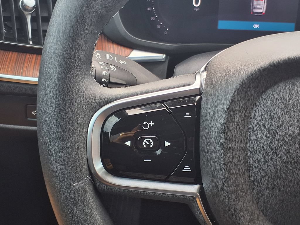 Certified 2024 Volvo XC60 B5 Ultimate w/ Climate Package AWD/4WD image 23