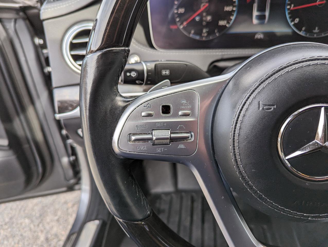 Used 2019 Mercedes-Benz S 560 4MATIC Sedan image 17