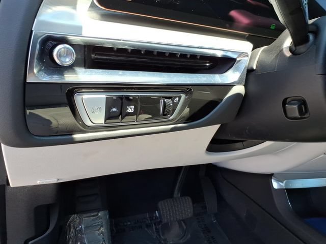 Used 2023 Cadillac Lyriq 2WD image 29