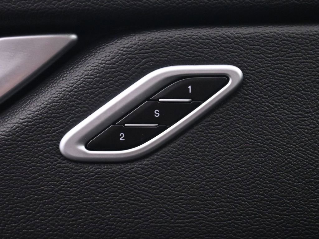 Used 2023 Maserati Levante Modena AWD/4WD image 43