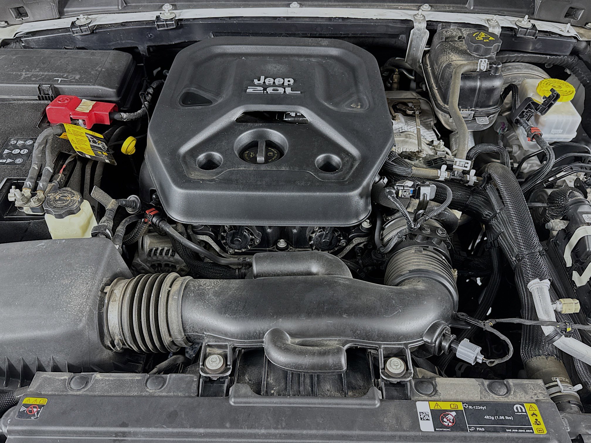 Used 2022 Jeep Wrangler Unlimited Sahara AWD/4WD image 28