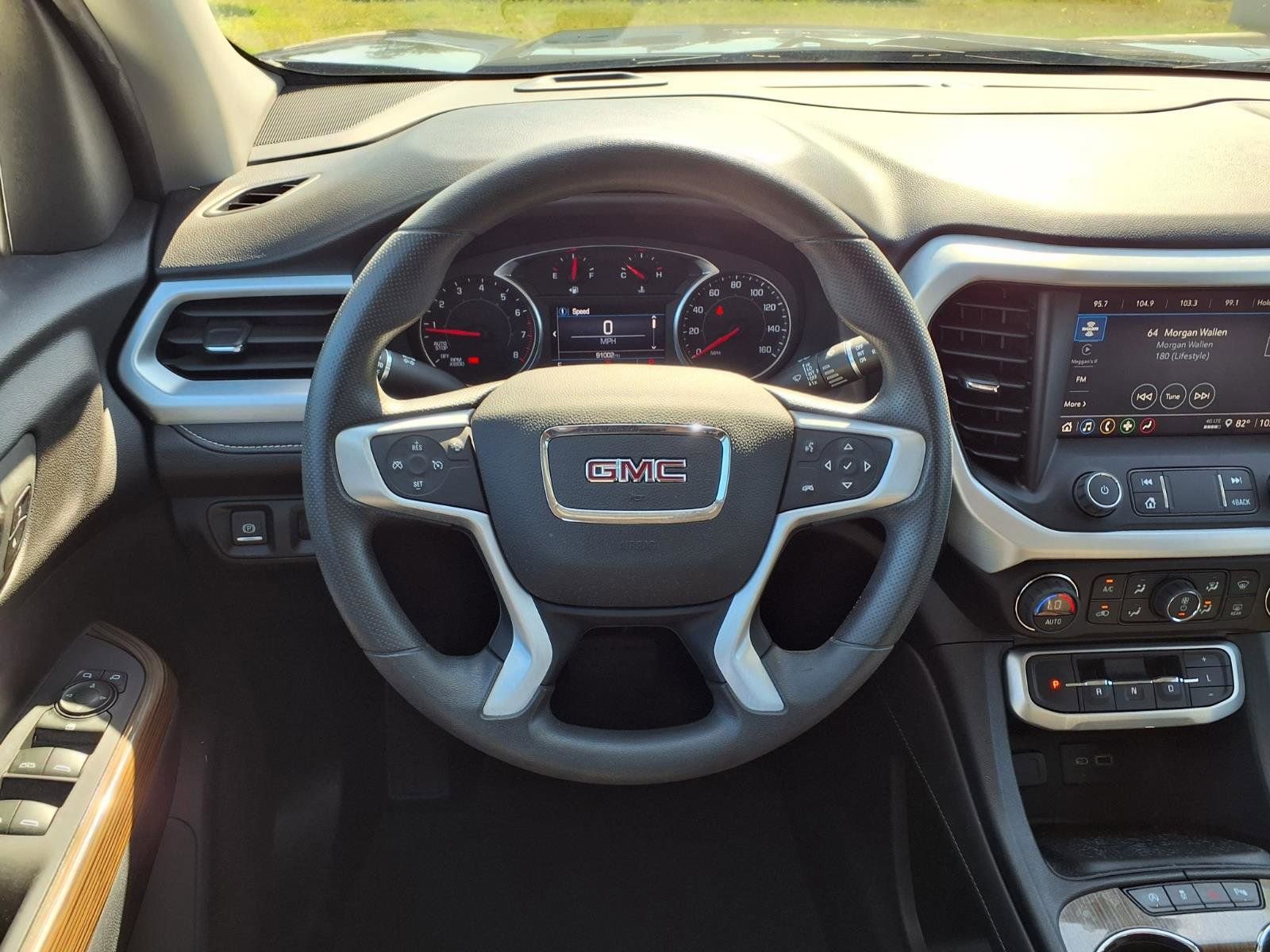Used 2022 GMC Acadia SLE FWD image 16