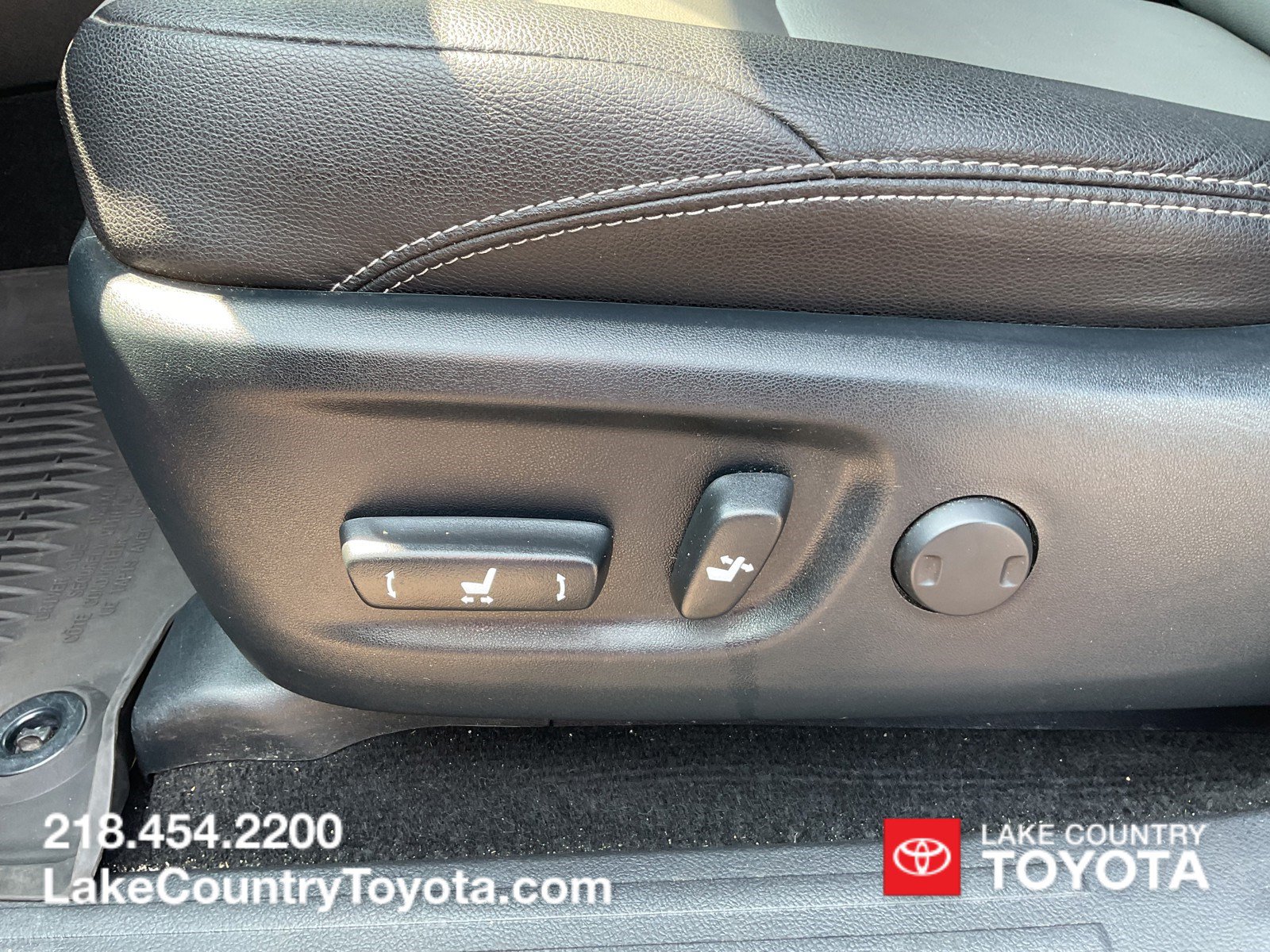 Used 2017 Toyota 4Runner SR5 Premium AWD/4WD image 22