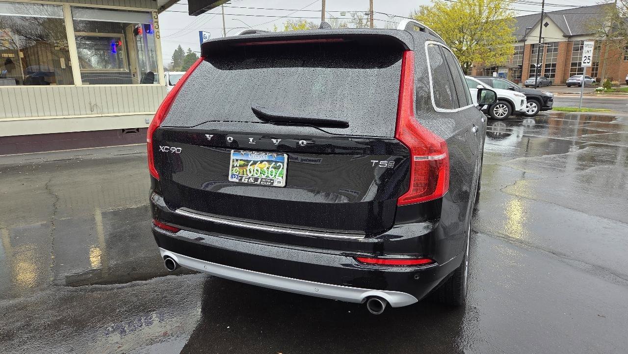 Used 2018 Volvo XC90 T5 Momentum w/ Convenience Package image 9