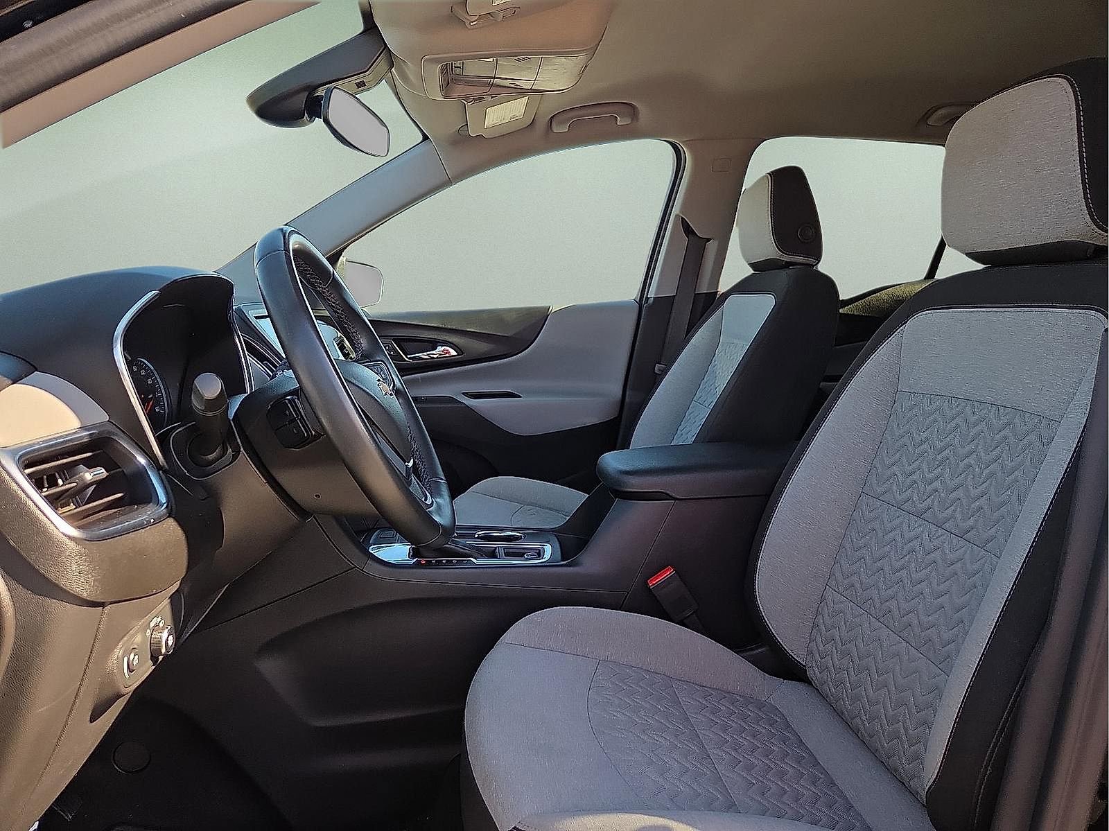 Used 2024 Chevrolet Equinox LT FWD image 14