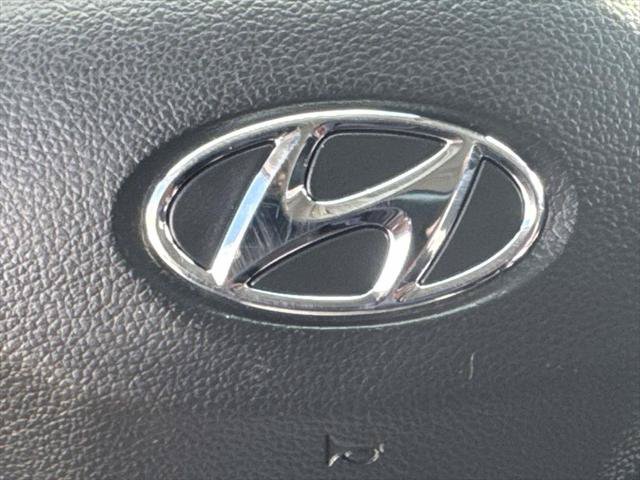 Used 2019 Hyundai Kona SE FWD image 32
