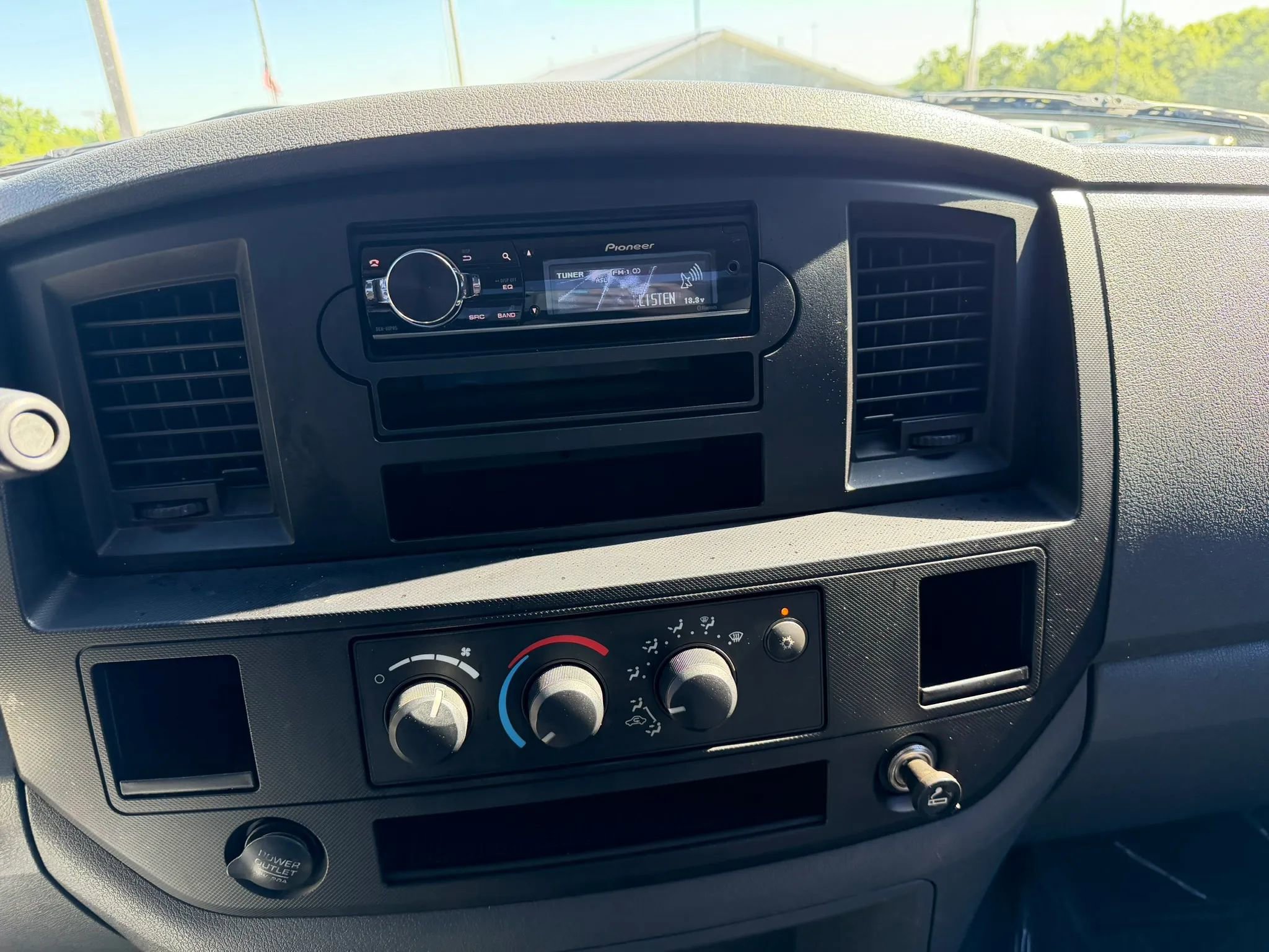 Used 2007 Dodge Ram 2500 Truck ST w/ Trailer Tow Group AWD/4WD image 25