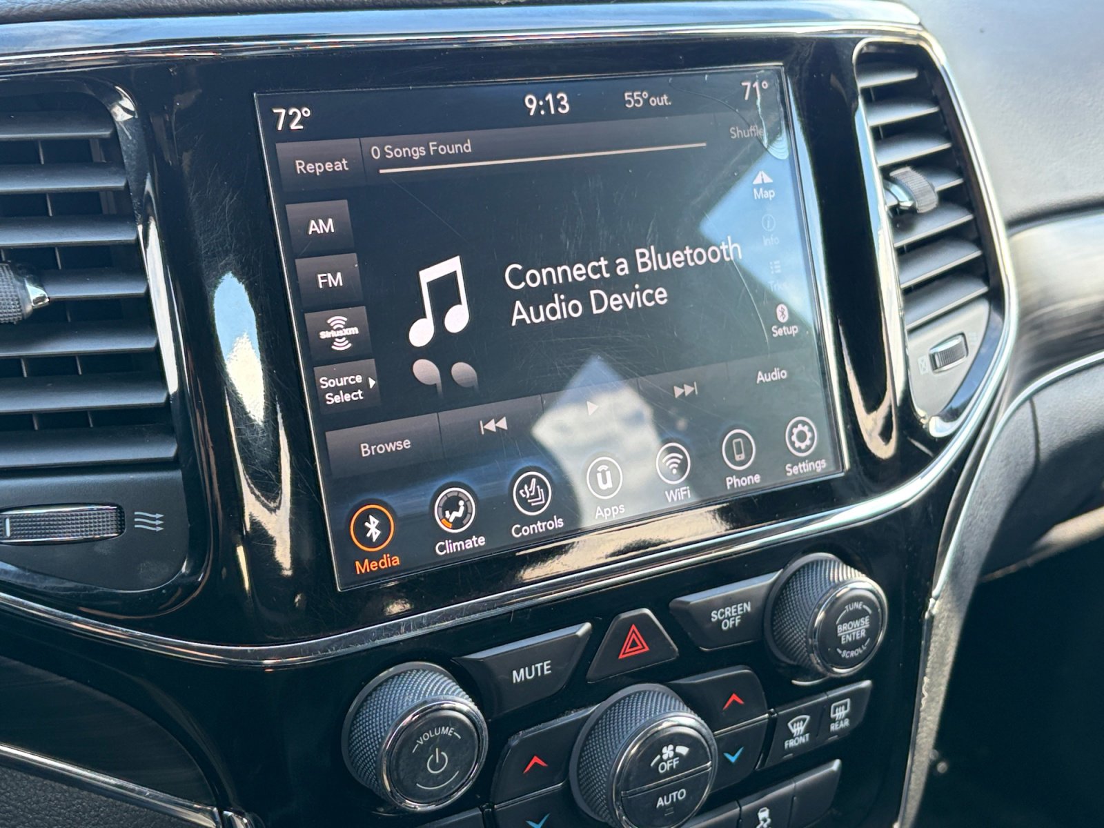 Used 2019 Jeep Grand Cherokee Limited image 24