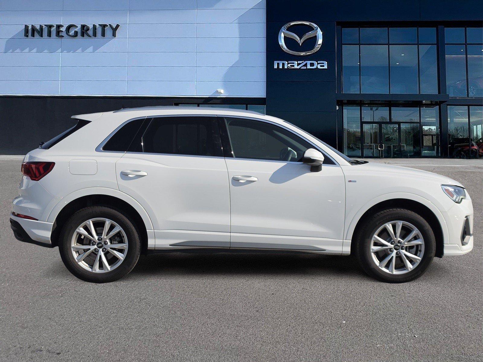 Used 2025 Audi Q3 2.0T Premium AWD/4WD image 3