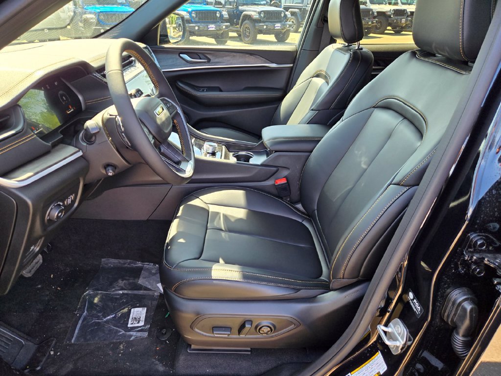 New 2026 Jeep Grand Cherokee Limited AWD/4WD image 6