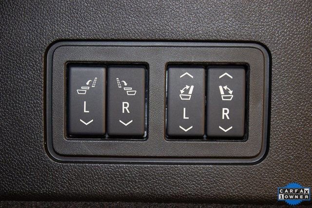 Used 2025 Cadillac XT6 Premium Luxury image 16