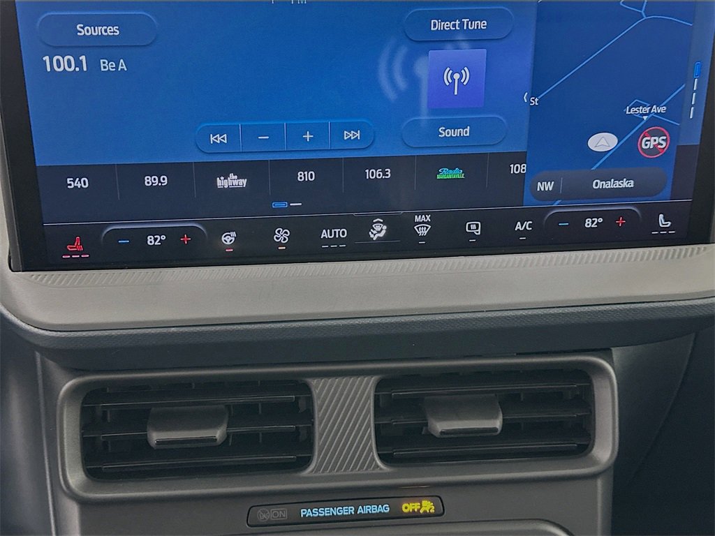 New 2026 Ford Maverick Lariat w/ Black Appearance Package image 18