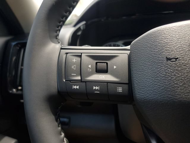 Used 2026 Nissan Pathfinder SV FWD image 25