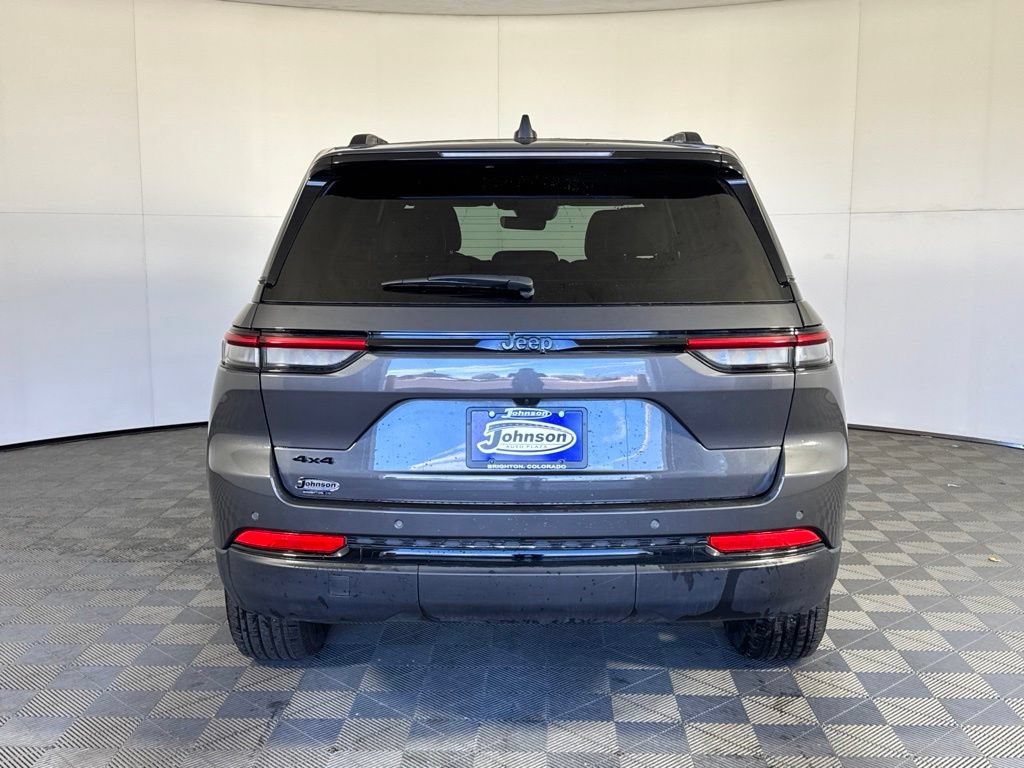 Certified 2025 Jeep Grand Cherokee Altitude AWD/4WD image 11