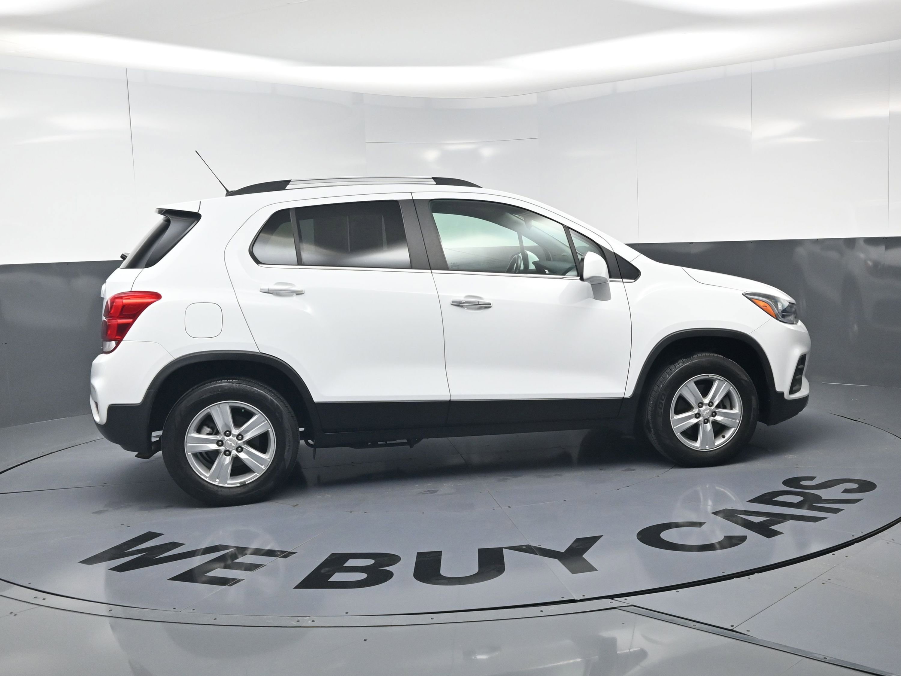 Used 2019 Chevrolet Trax LT w/ LT Convenience Package image 10